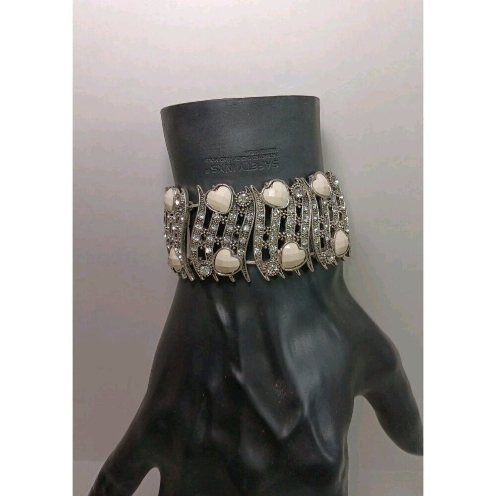 Stunning Stretch Bracelet Silver Tone Clear Rhinestones Off White Heart Stones